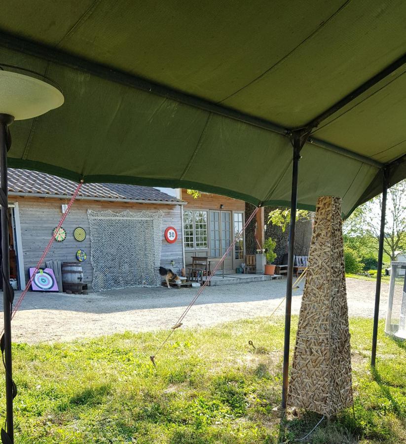 Camping La Petite Houmee Curzay-sur-Vonne Exterior photo